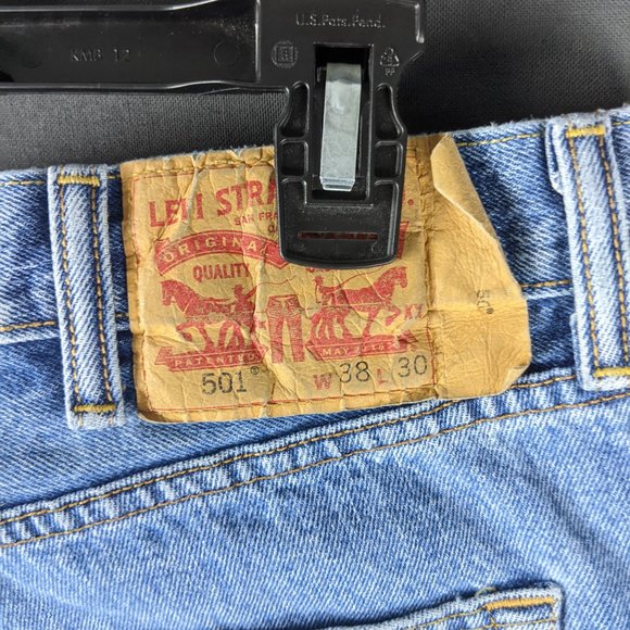 Levis Jeans Men 38x30 501 Blue Denim Original Fit Light Fade Retro Country Pants - Picture 12 of 16